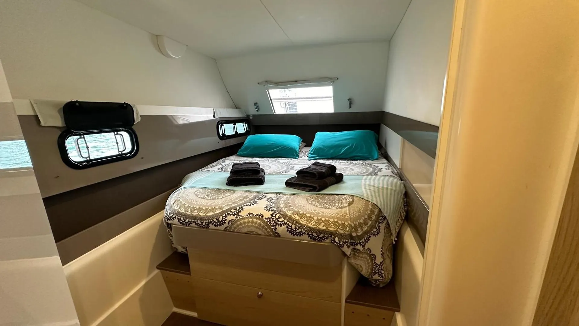 Catamaran Zephyr Experience Exclusive Navigation, Diner, Nuit, Petit-Dejeuner Inclus Flamands