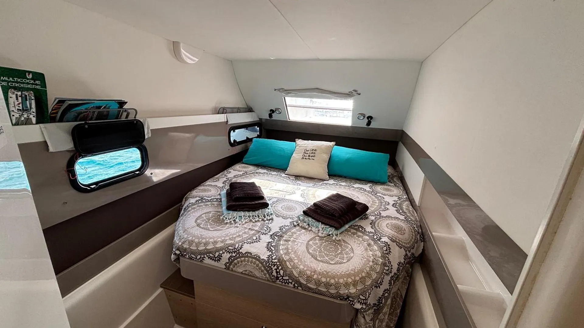 Catamaran Zephyr Experience Exclusive Navigation, Diner, Nuit, Petit-Dejeuner Inclus Flamands 0*,